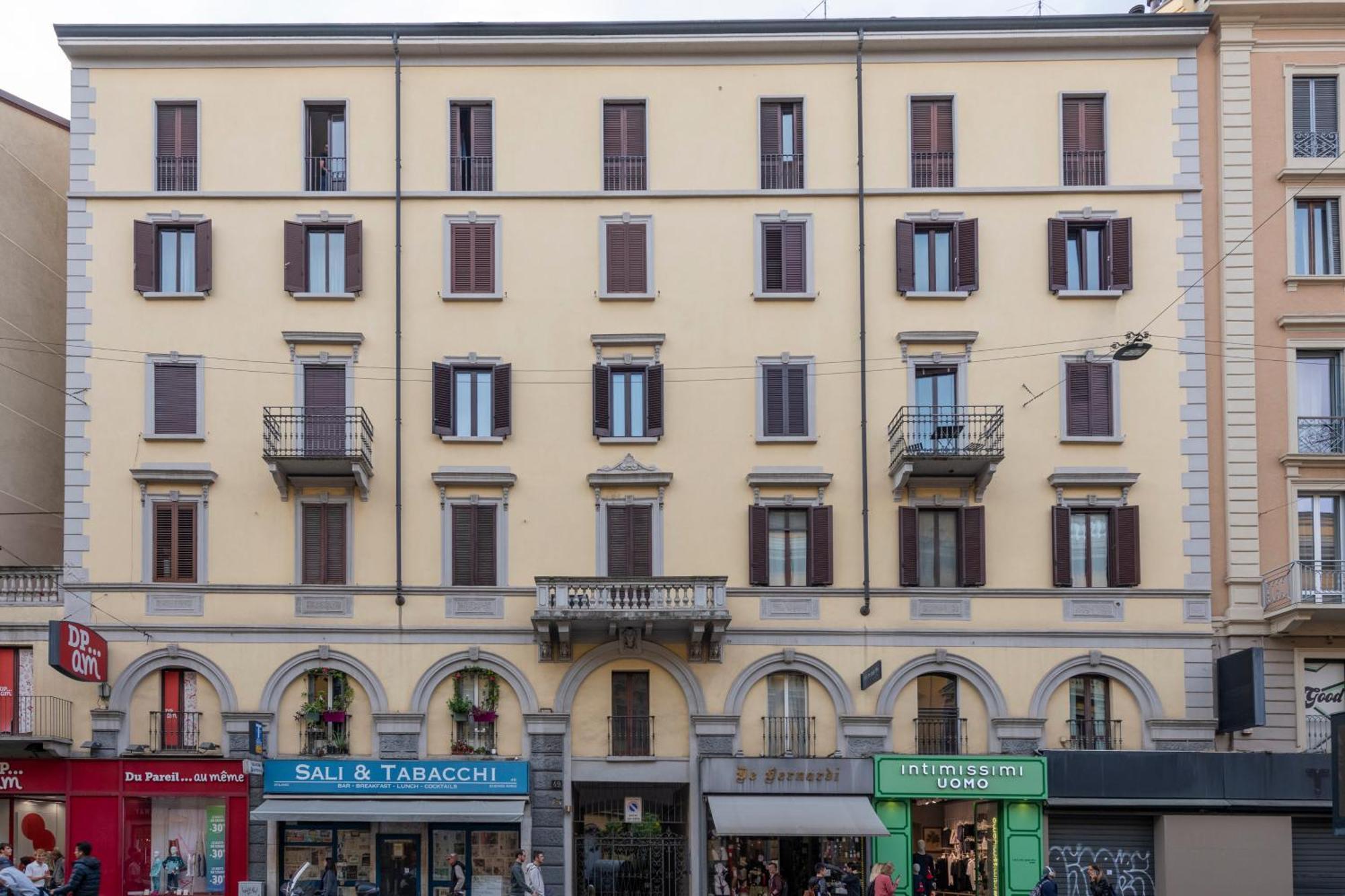 Bnbutler - Buenos Aires 49 - Lungo La Via Dello Shopping Milan Exterior photo